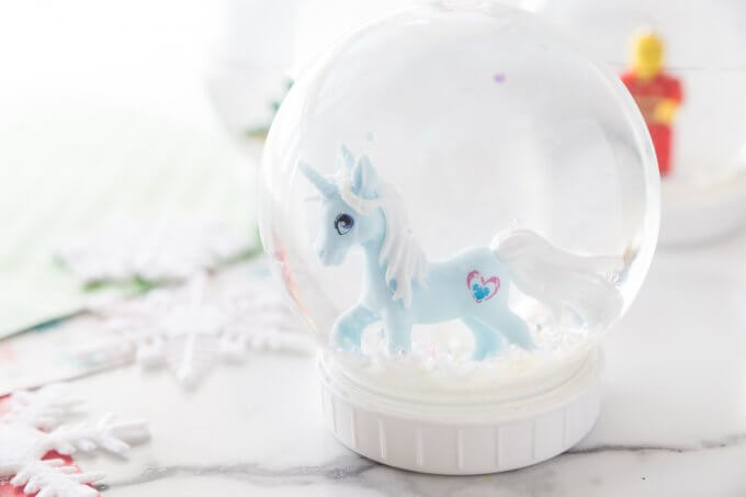 Snazzy Snow Globes